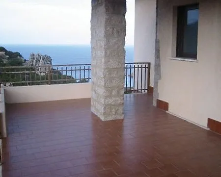 La Contessa Aparthotel 3*